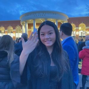 Meet your Posher, Brenna